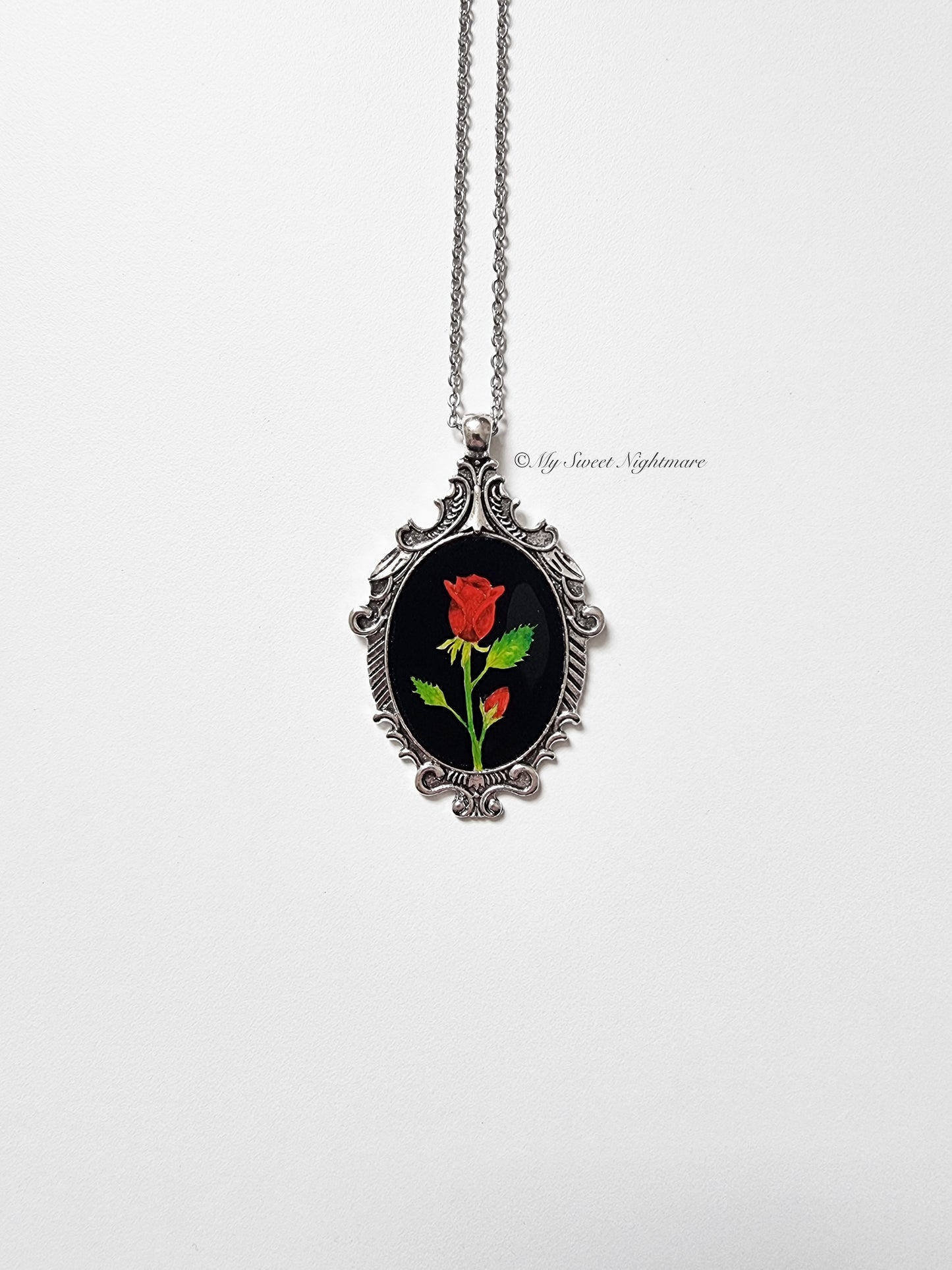 Cammeo gotico dipinto a mano con rose rosse