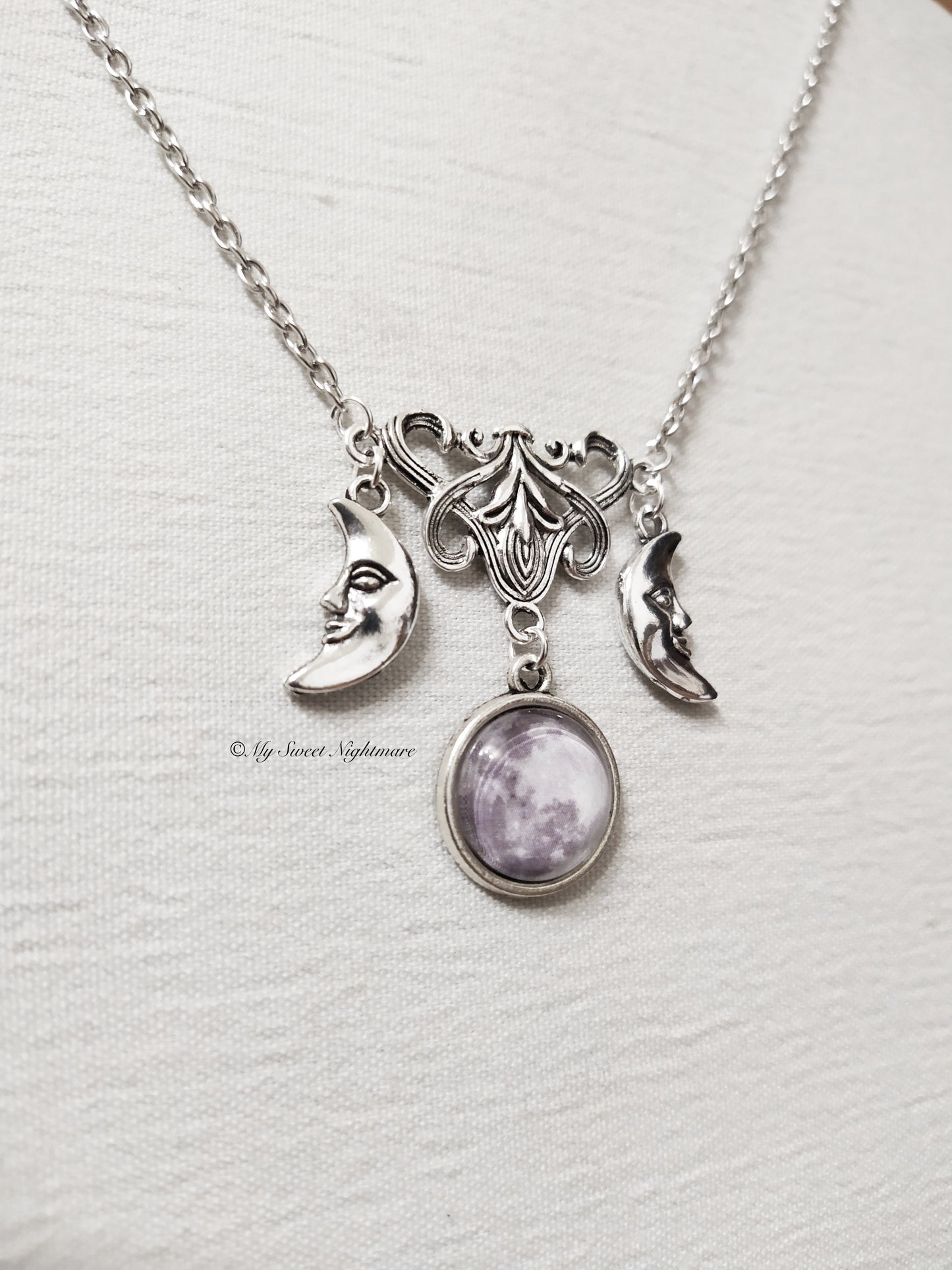 Collana con triplice luna