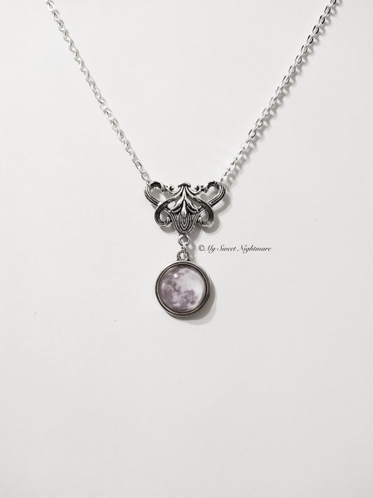 Collana con luna piena